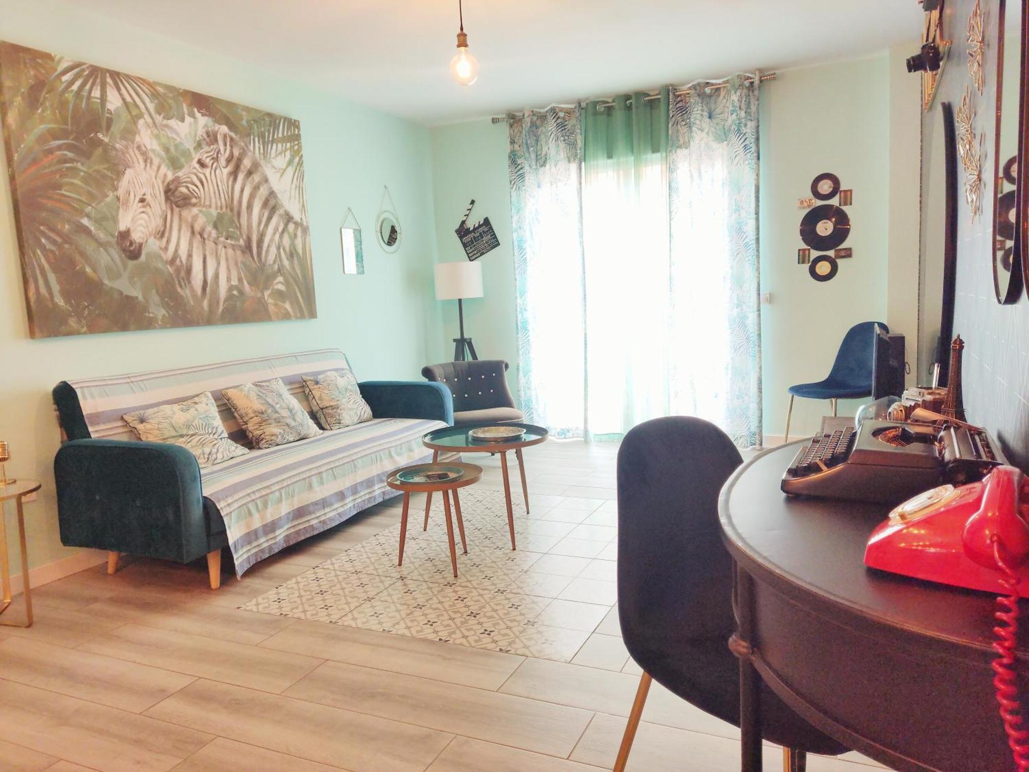 80S Loft Vintage 15' Malaga Airport Free Guest Parking Apartment Alhaurin de la Torre Exterior photo